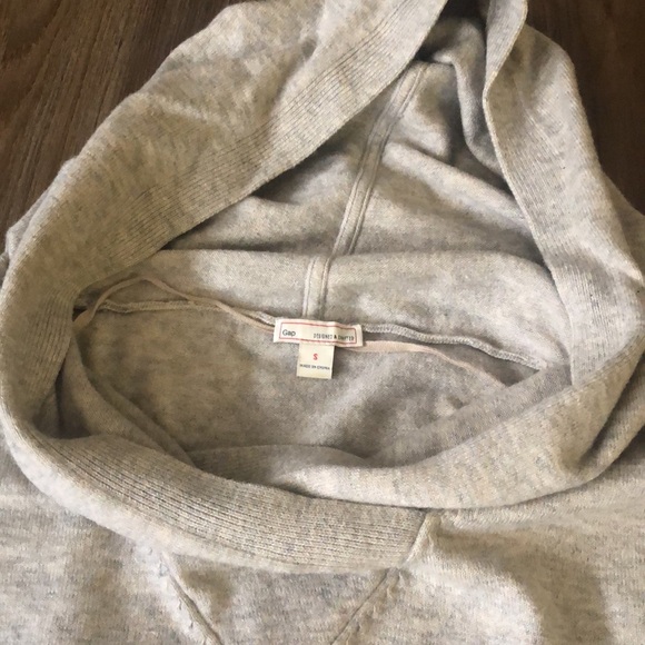 Gap hooded sweater - Picture 3 of 5